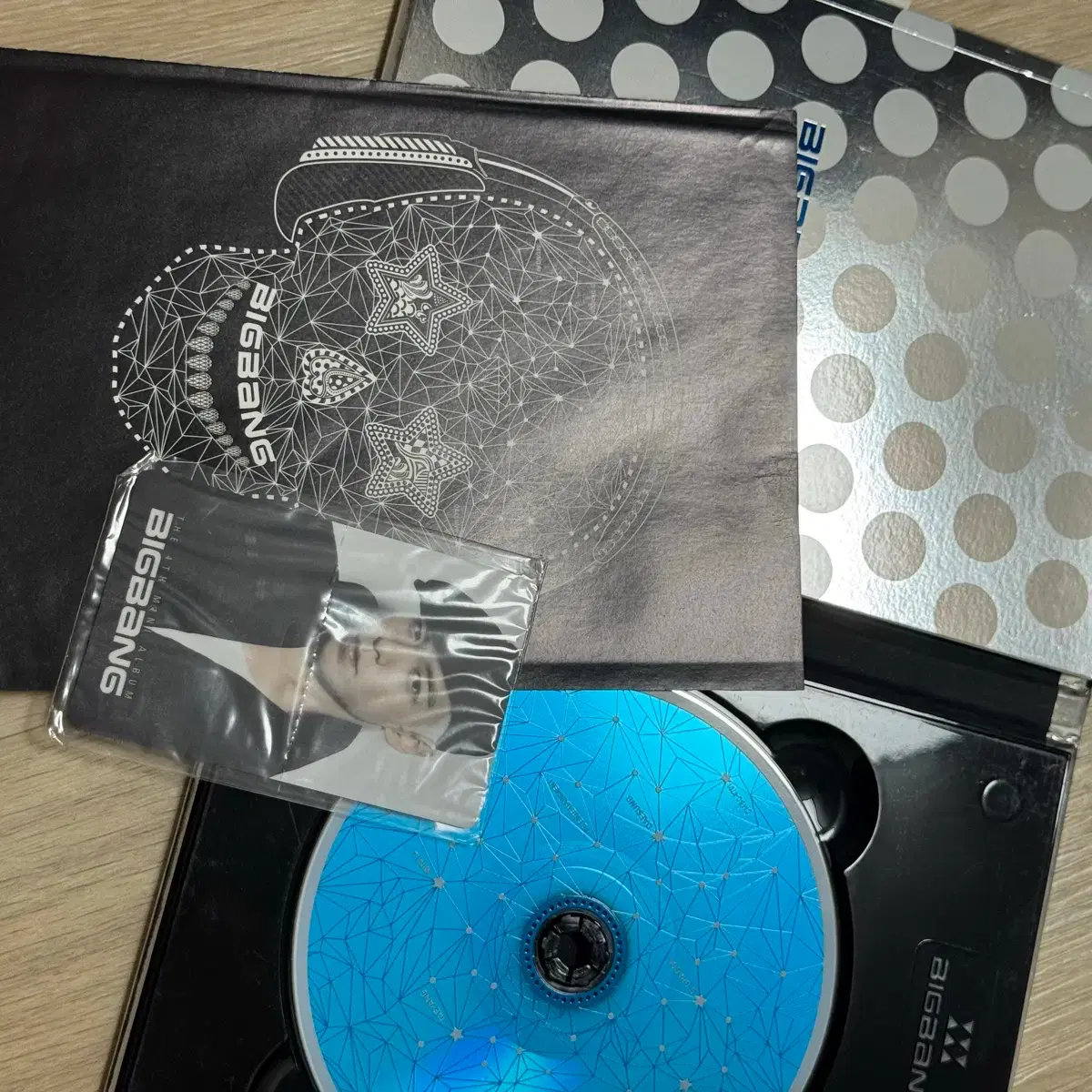 BIGBANG Alive, Tonight album bulk T.O.P Choi Seung Hyun on Bunjang