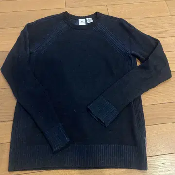 Armani Exchange 블랙 니트
