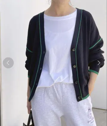 Spick & Span 단추 라인 V 넥 가디건