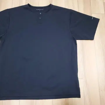 새상품급 Numerals 누메랄즈 헨리넥 티셔츠