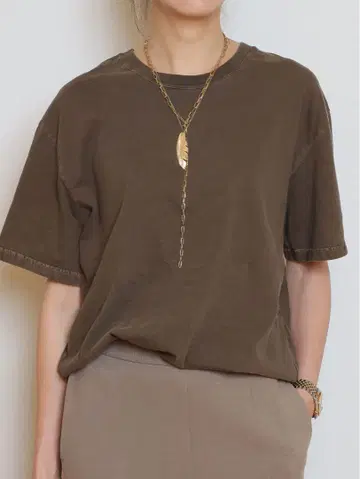 MUSE de Deuxieme Classe Refinement T 브라운