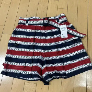 BLUE LAB CRESTBRIDGE 스트라이프 숏 팬츠