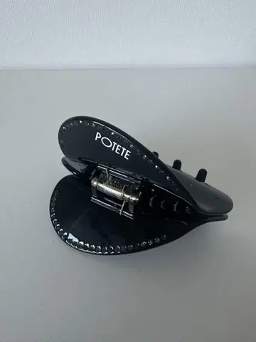 POTETE 스톤 하트 클립 블랙