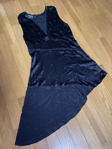 ZADIG&VOLTAIRE 블랙 슬리브리스 원피스