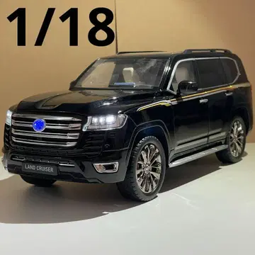 도요타 랜드크루저 1/18 블랙