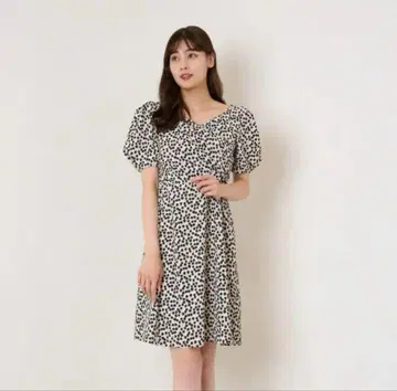체리 패턴 캐시-코어 미니 원피스