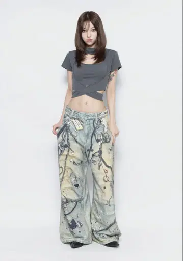 더레드스레드 S 프린트 스웨트1 토이 블루 1