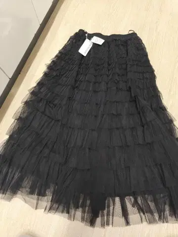 & NOSTALGIA 블랙 티어드 롱 스커트