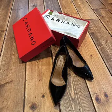 CARRANO 스틸레토 펌프스 블랙 에나멜 EUR36
