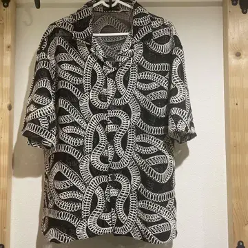 ZARA 자라 메쉬 시스루 올 패턴 블랙 반팔 셔츠 자수