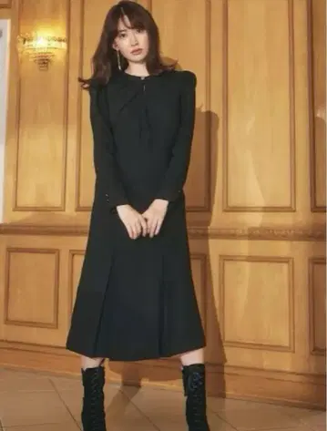 Herlipto Opera Midi Dress black M