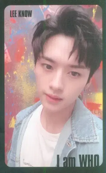 StrayKids Lee Know I am WHO? 검은색 테두리
