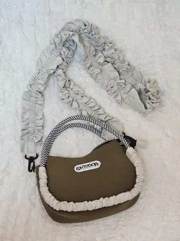 OUTDOOR PRODUCTS 숄더백