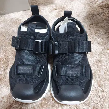 컨버스 블랙 스포츠 샌들 23cm