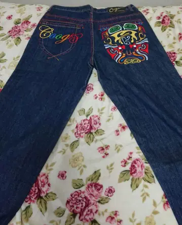 Coogi 자수 스트레이트 데님