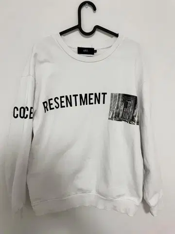 아즈 트레이닝복 화이트