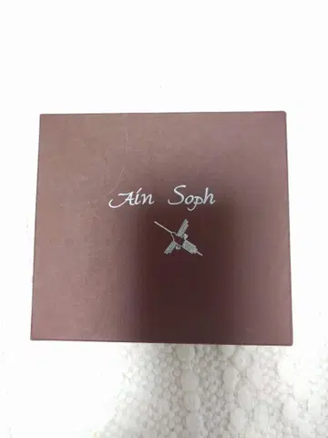 Ain Soph 다크 레드 코인 케이스