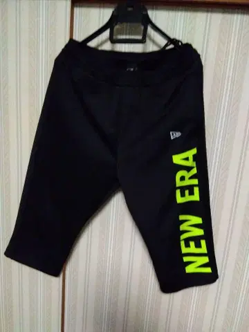 뉴에라 블랙 조거 7부 기장 팬츠 L