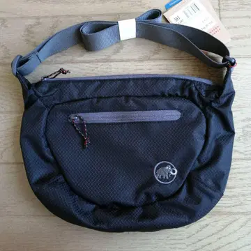 MAMMUT 마무트 숄더백 4L 블랙