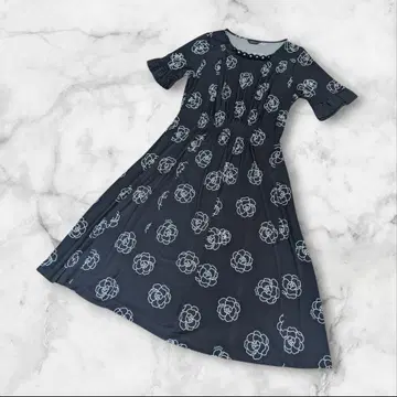 INGEBORG 까멜리아 프린트 티셔츠 원피스 반팔