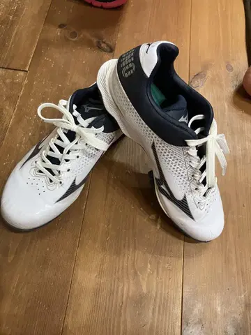 소년 야구 스파이크 23.0cm
