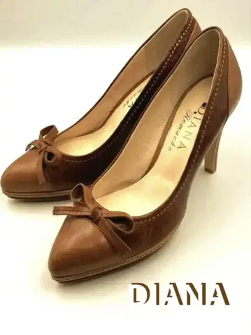 DIANA 다이애나 힐 펌프스 브라운 리본
