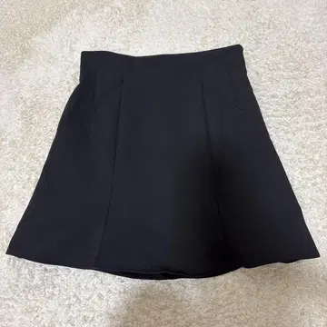 SNIDEL 헴 플레어 스커트 숏 팬츠