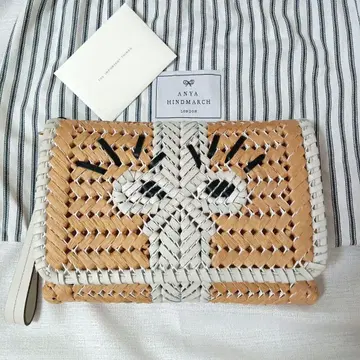 새상품 ANYA HINDMARCH 클러치백