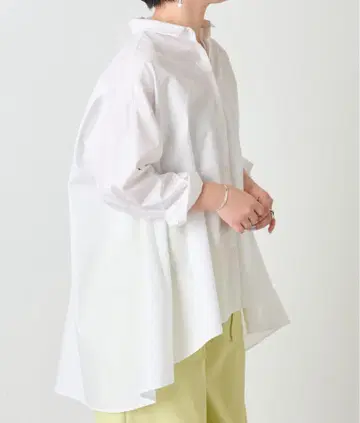 새상품 비어즐리 플레어 셔츠 화이트