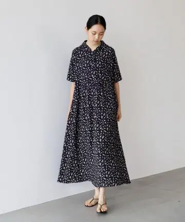 미사용 새상품 24SS Kagure 카구레 스몰 플라워 프린트 원피스