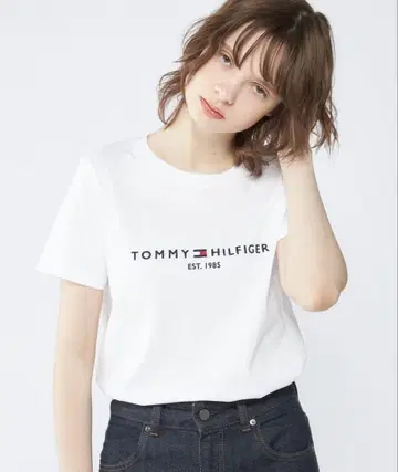 타미힐피거 화이트 로고 티셔츠 베이직 로고 티셔츠