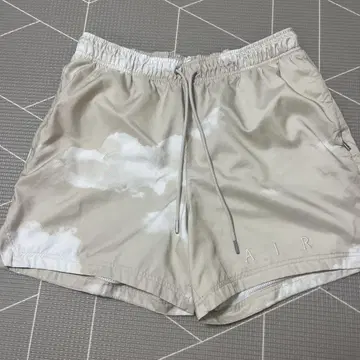 조던 베이지 구름 무늬 숏 팬츠 XL