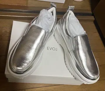이시카와라보 EVOL 이볼 통굽 슬립온 실버