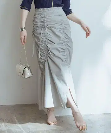 새상품급 에이미로우 드로스트 개더 스커트