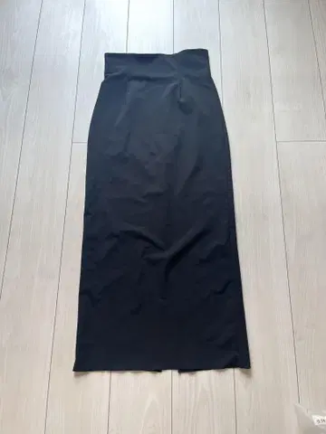 GALLARDAGALANTE 블랙 타이트 롱 스커트