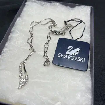 SWAROVSKI 스와로브스키 목걸이