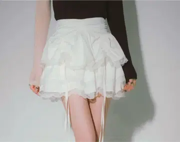 Darich 랜덤 프릴 스커트 화이트 F-L