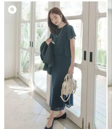 메종 에쉘 에어리 셔링 원피스 블랙 SP