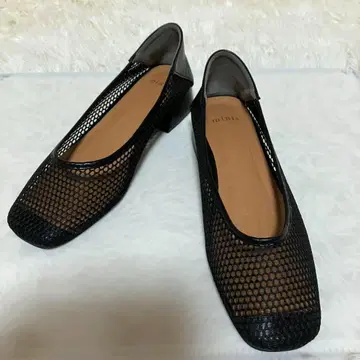minia 메쉬 로우 힐 스퀘어 펌프스 블랙