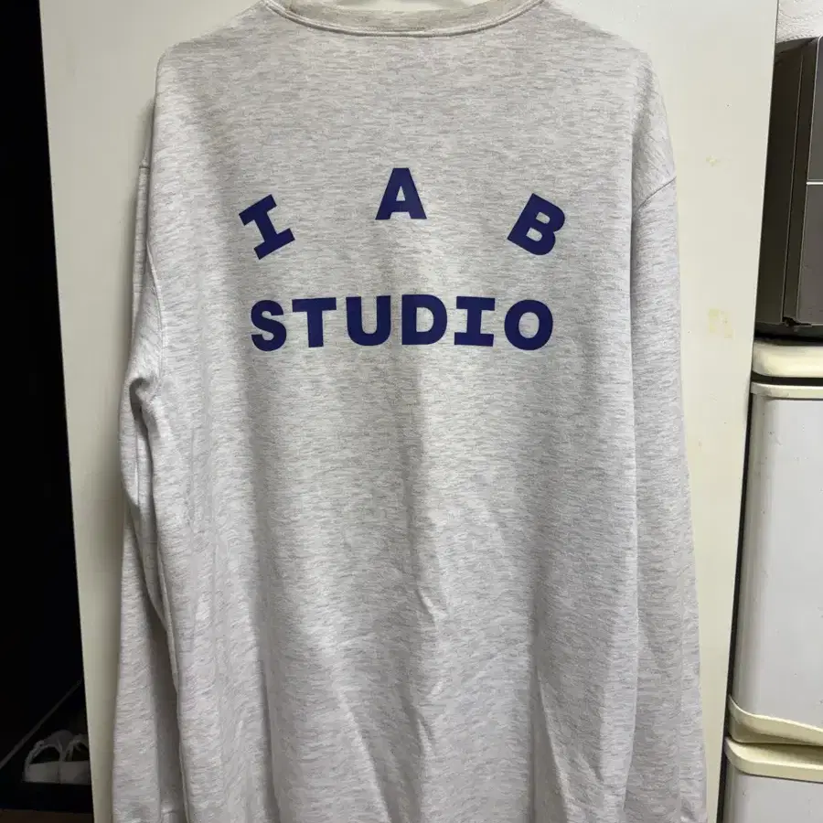 IAB-STUDIO | 아이앱스튜디오 (XL) IAB Studio Long Sleeve