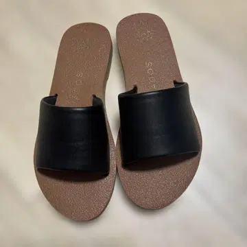 MALVADOS 블랙 플랫 샌들