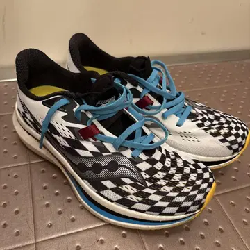 Saucony ENDORPHIN PRO 2 러닝화 25cm