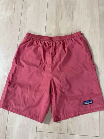 Patagonia 배기 라이트 남성용 숏 팬츠 XS 레드