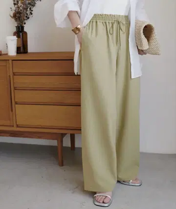 [ DISCOAT ] 드레이프감 이지 팬츠 라임 L 사이즈
