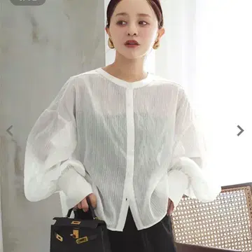 고베 레터스 다나카 아키코 볼륨 슬리브 시어 셔츠 화이트 숏 기장