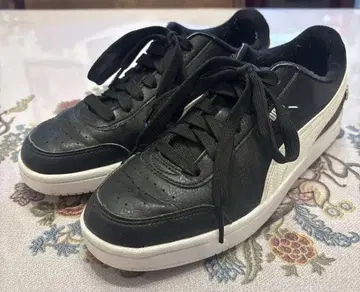 Puma BMW 콜라보 블랙 가죽풍 스니커즈