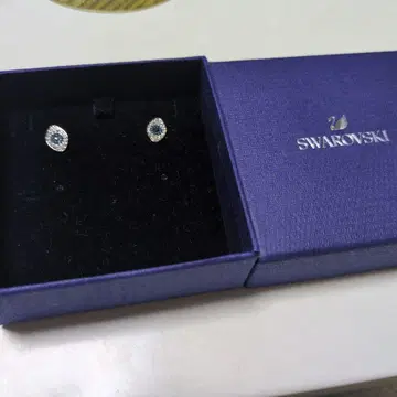 Swarovski 파란색 크리스탈 귀걸이