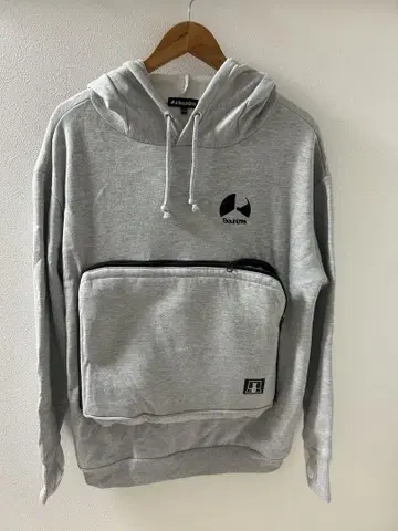 Bauhutte 냥가루 후드티