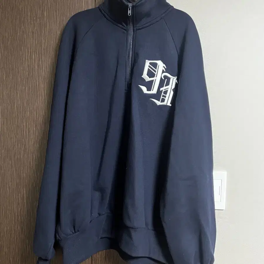◇1993studio◇ Recording Studio Sweatshirt Navy 1993 Studio Half Zip-Up Sweatshirt Navy on Bunjang Global Site.