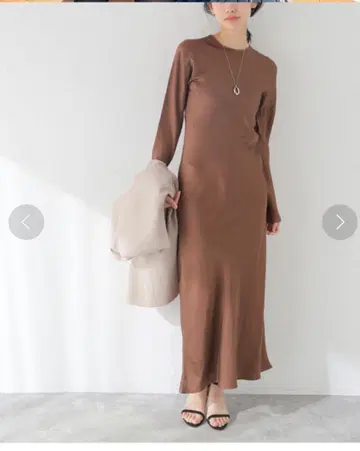 베이스레인지 DYDINE 롱슬리브 드레스